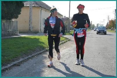 Sylvia und Heike on the road